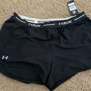 Women’s under armour run shorts Xl